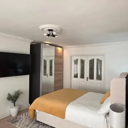 Large Bedroom * Dublin