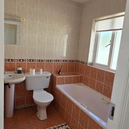 Large Bedroom *