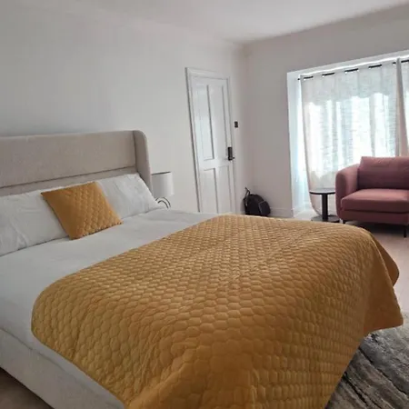 Large Bedroom * Dublin